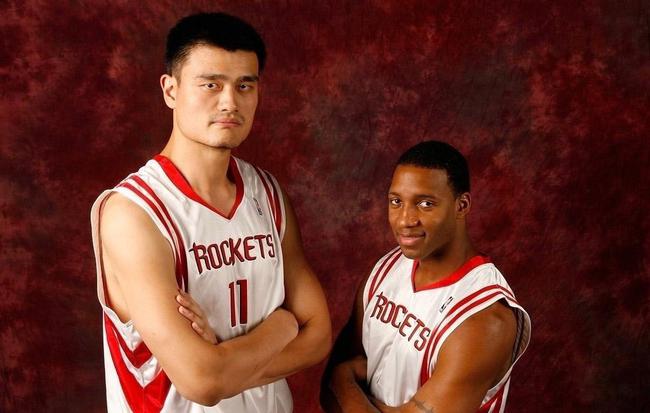 篮球场上 篮球场上