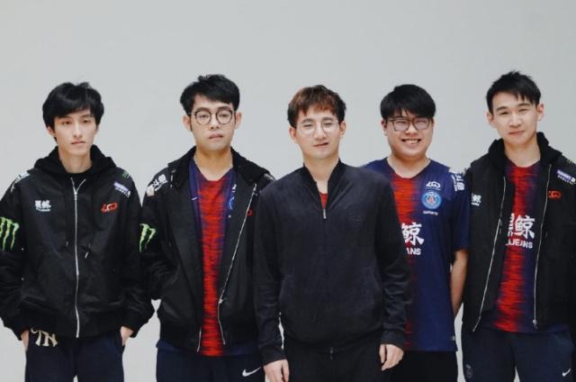 两连胜的战 两连胜的战