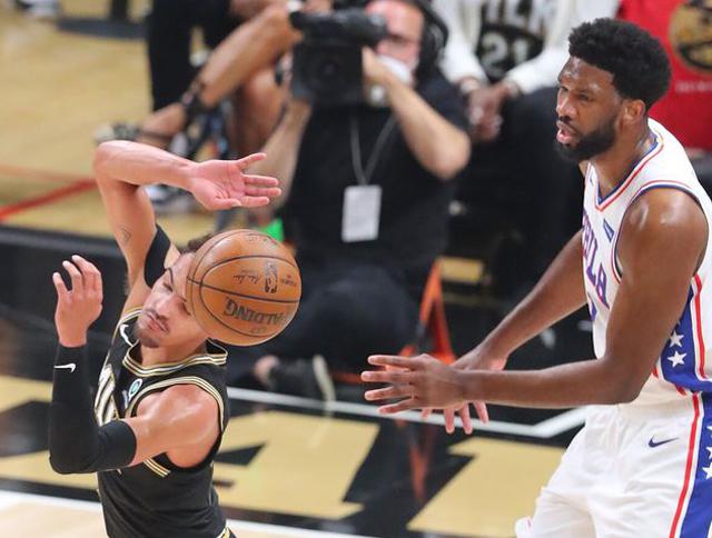 会在防守反 会在防守反