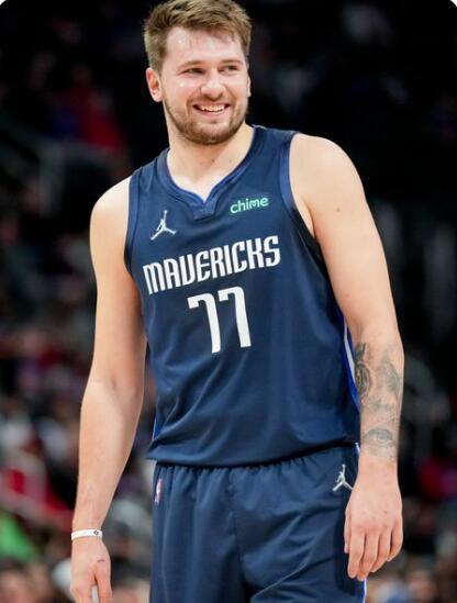 萨出战并保 萨出战并保