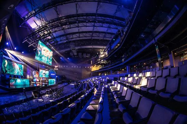 了浓墨重彩 了浓墨重彩